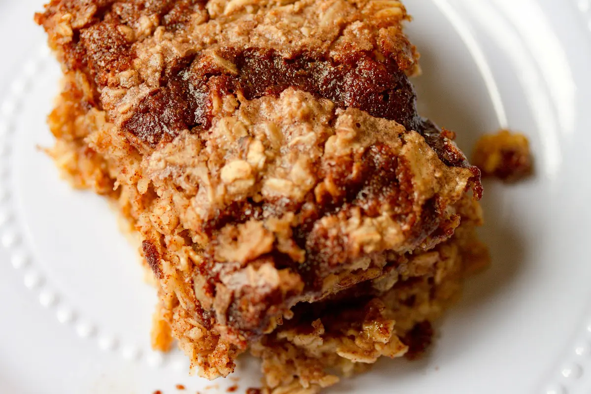 slice of cinnamon roll baked oatmeal