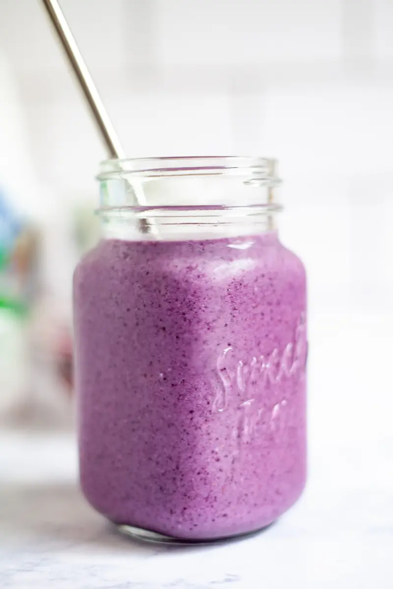 mixed berry cheesecake smoothie