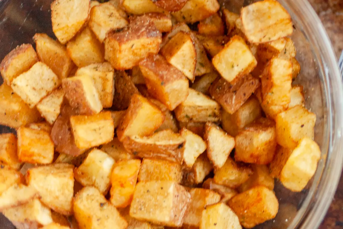 hone fries in a bowl close up
